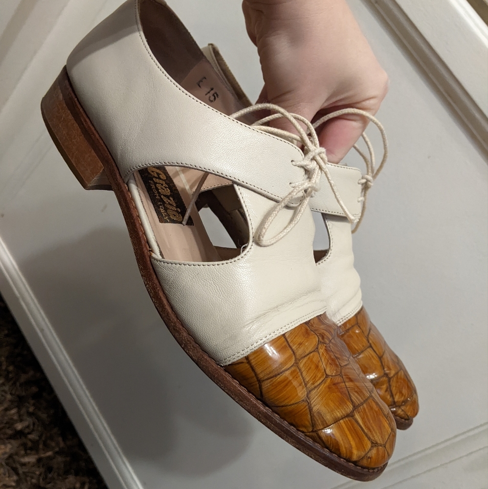 Vintage Crocodile oxford style shoes